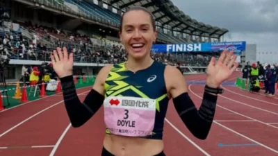 Izzi Batt-Doyle celebrates her victory
